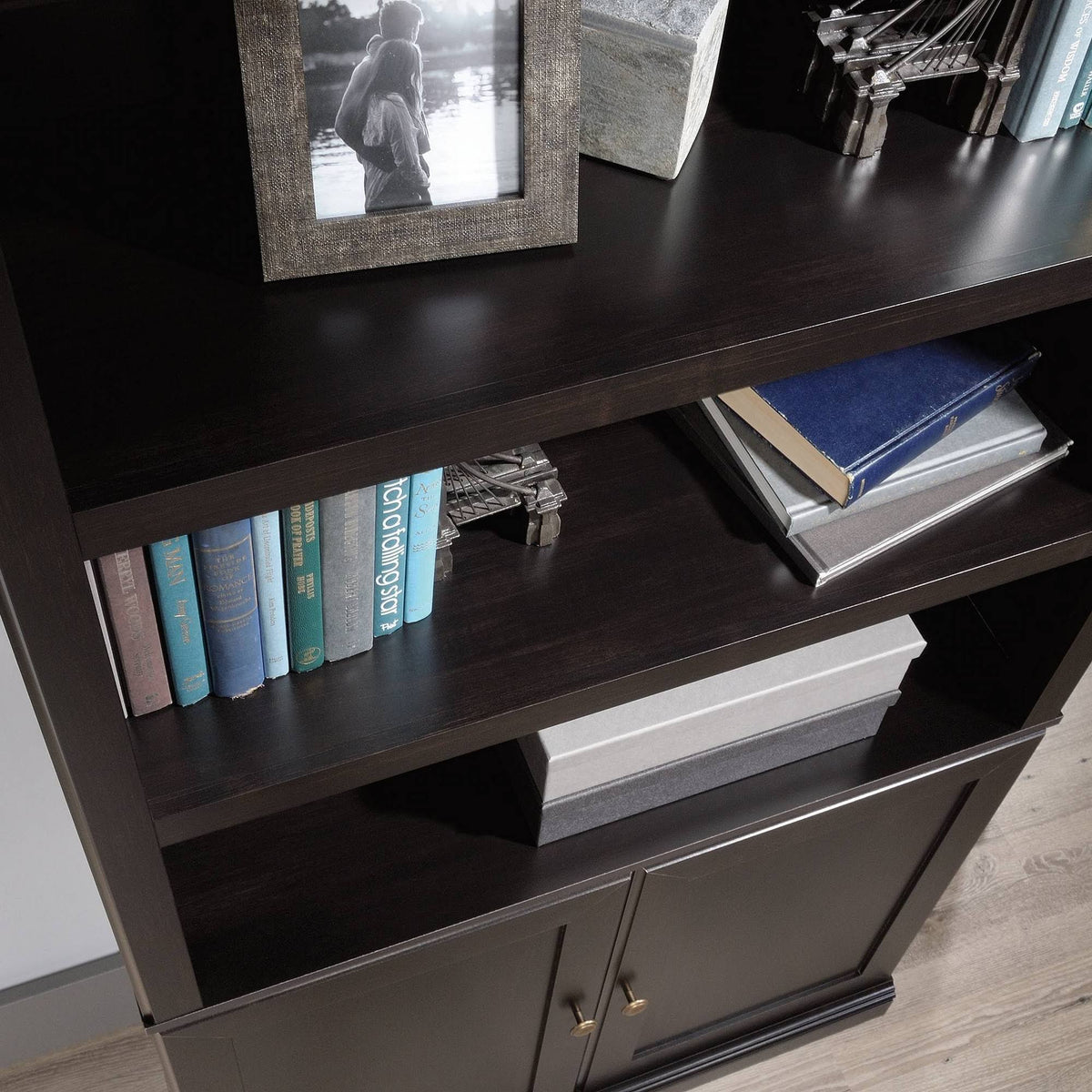 5-Shelf Bookcase with Doors O366
