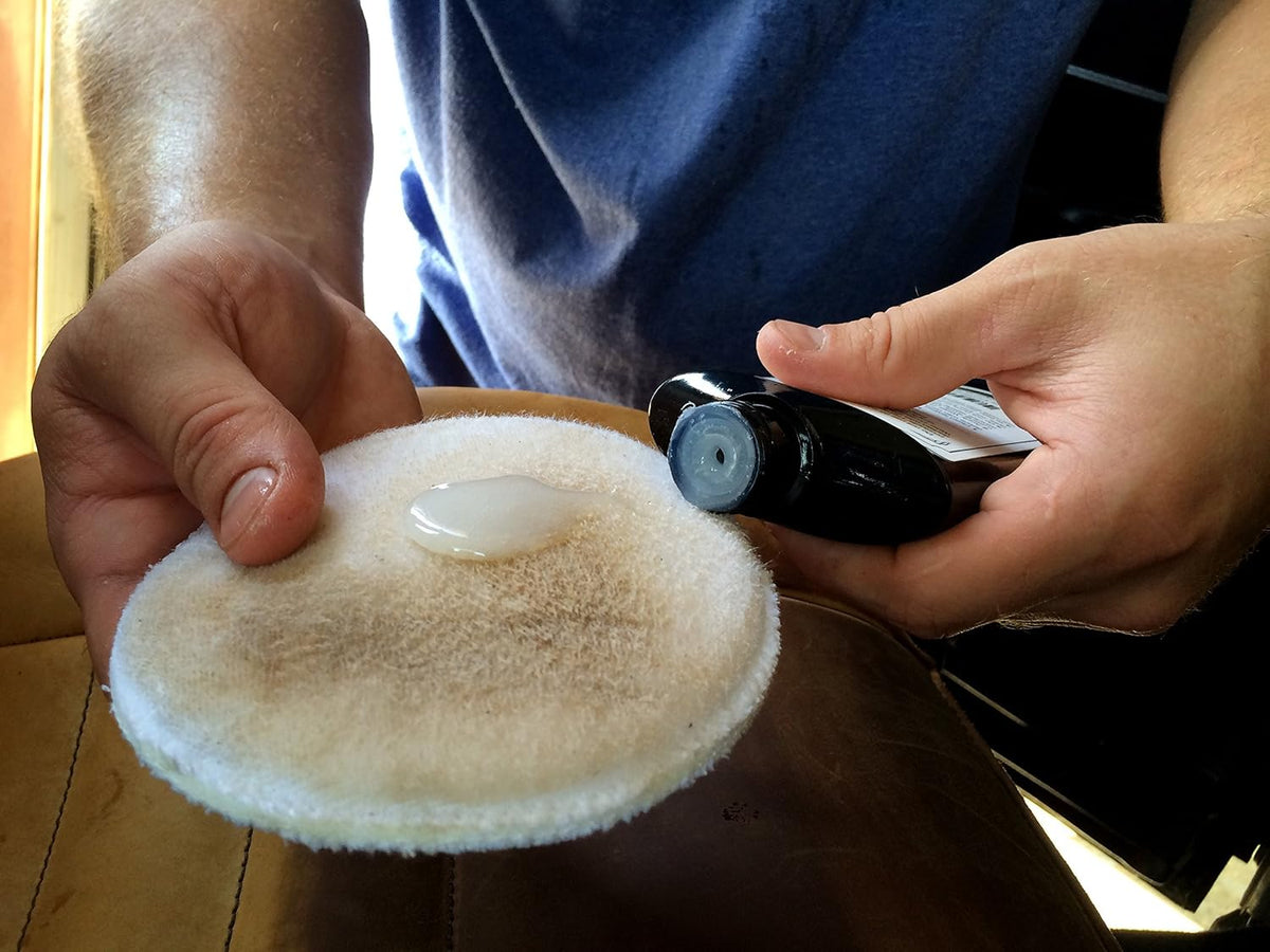 Leather Conditioning and Cleaning Applicator Pads 2-Pack Z25587