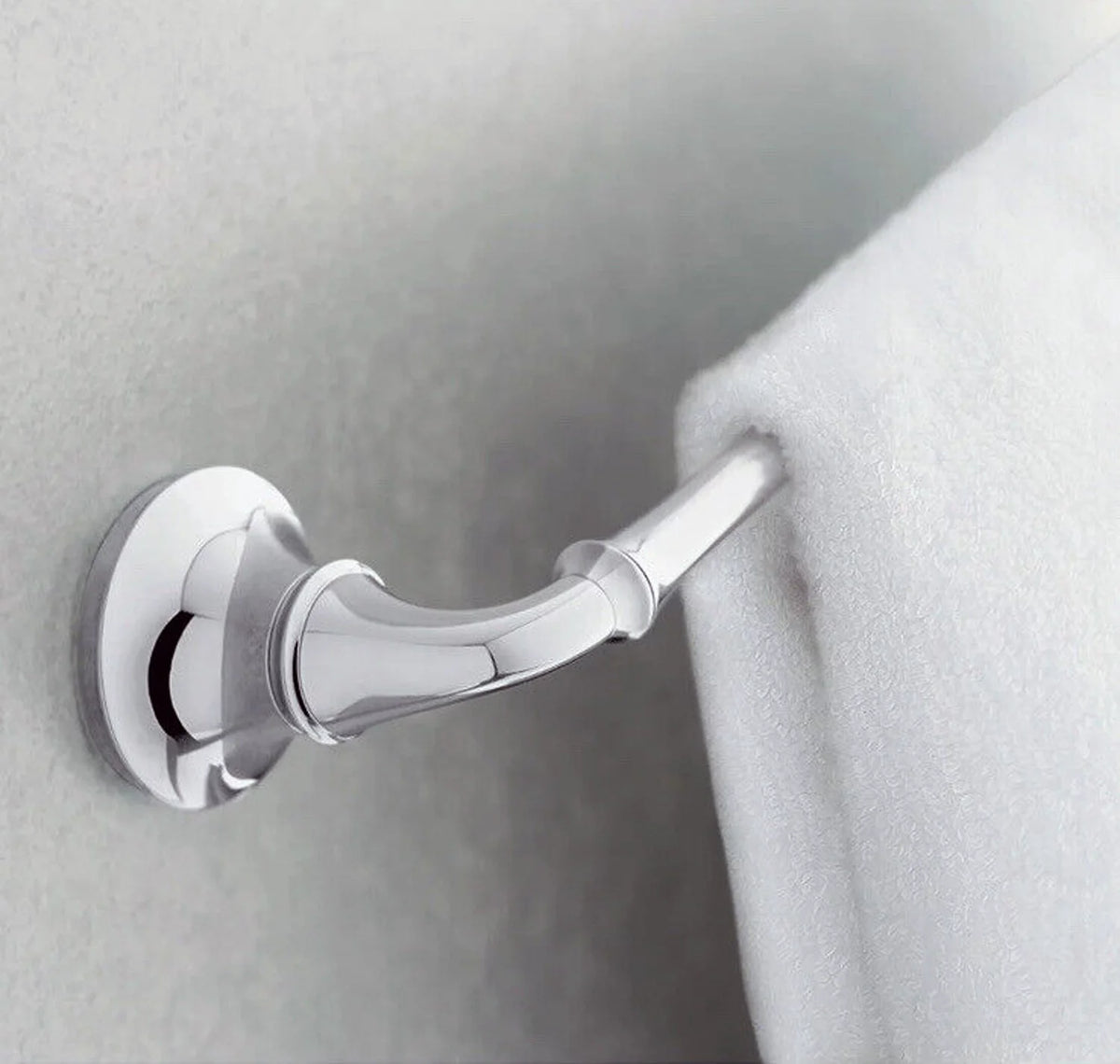 Polished Chrome 24-Inch Towel Bar O516