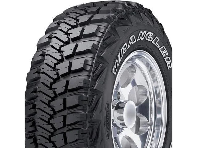 LT315/70R17 Tire with Kevlar Y627106