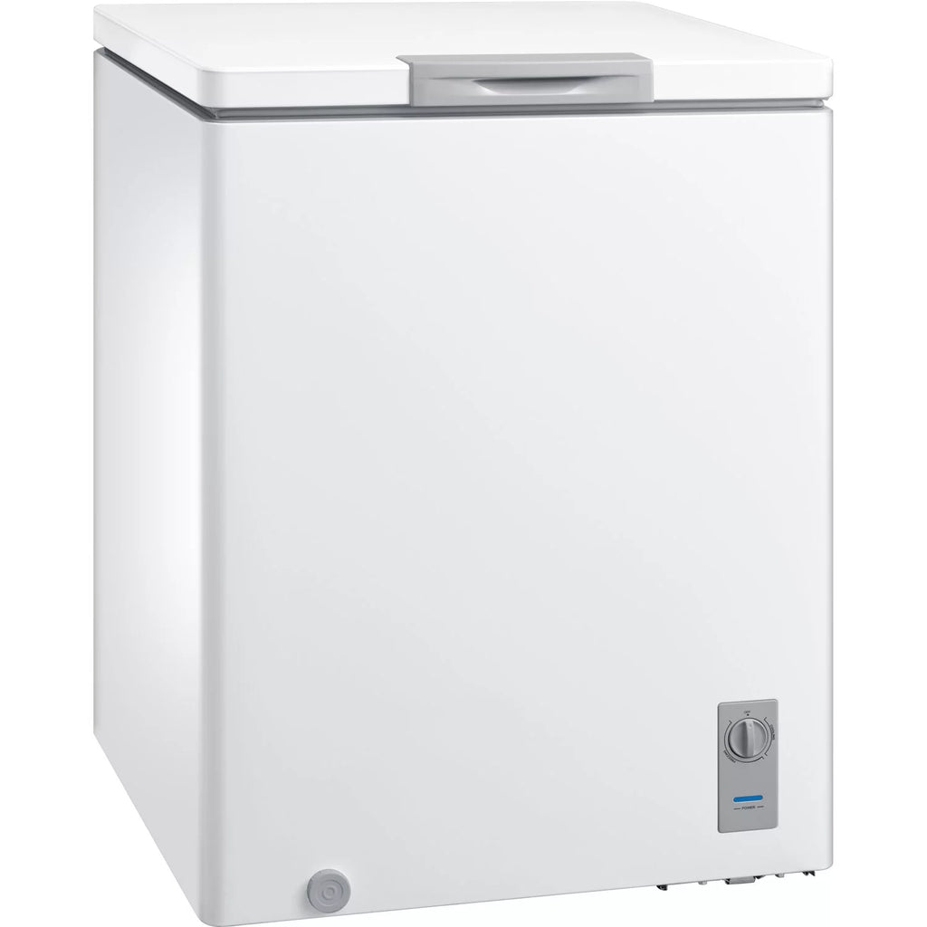 5.0-Cu. Ft. Chest Freezer White Z656625
